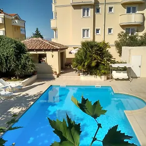 Lekavski Hotel apartamentowy
